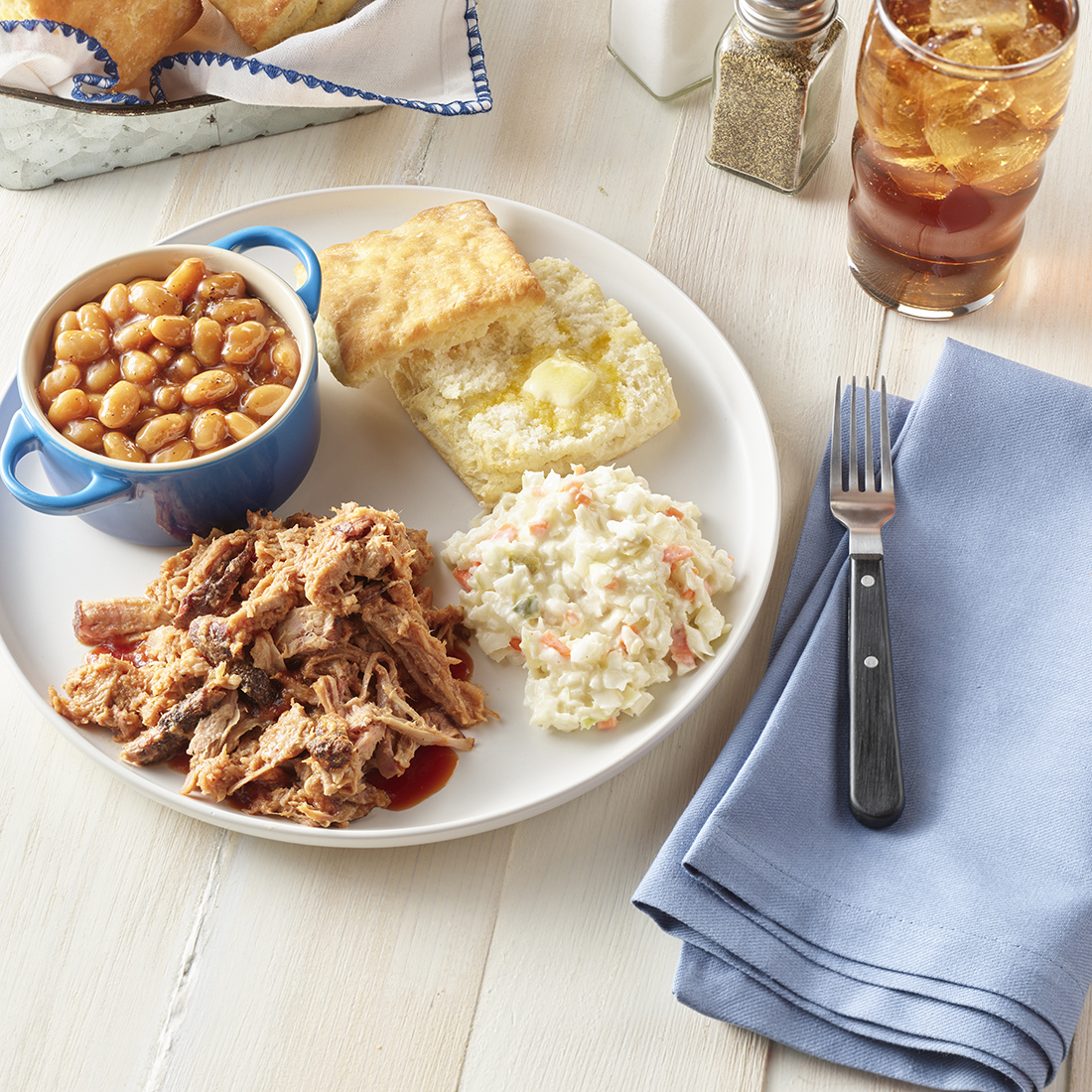 KJs Pulled Pork Dinner Plate 723 0023